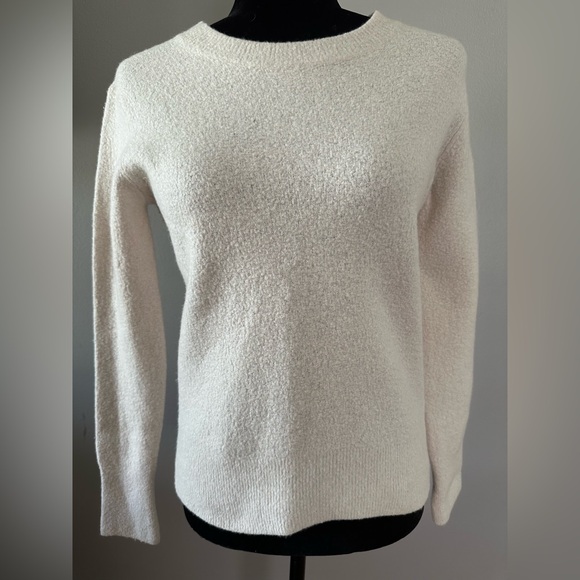 Vince Elegant Cream Sweater - Picture 3 of 7
